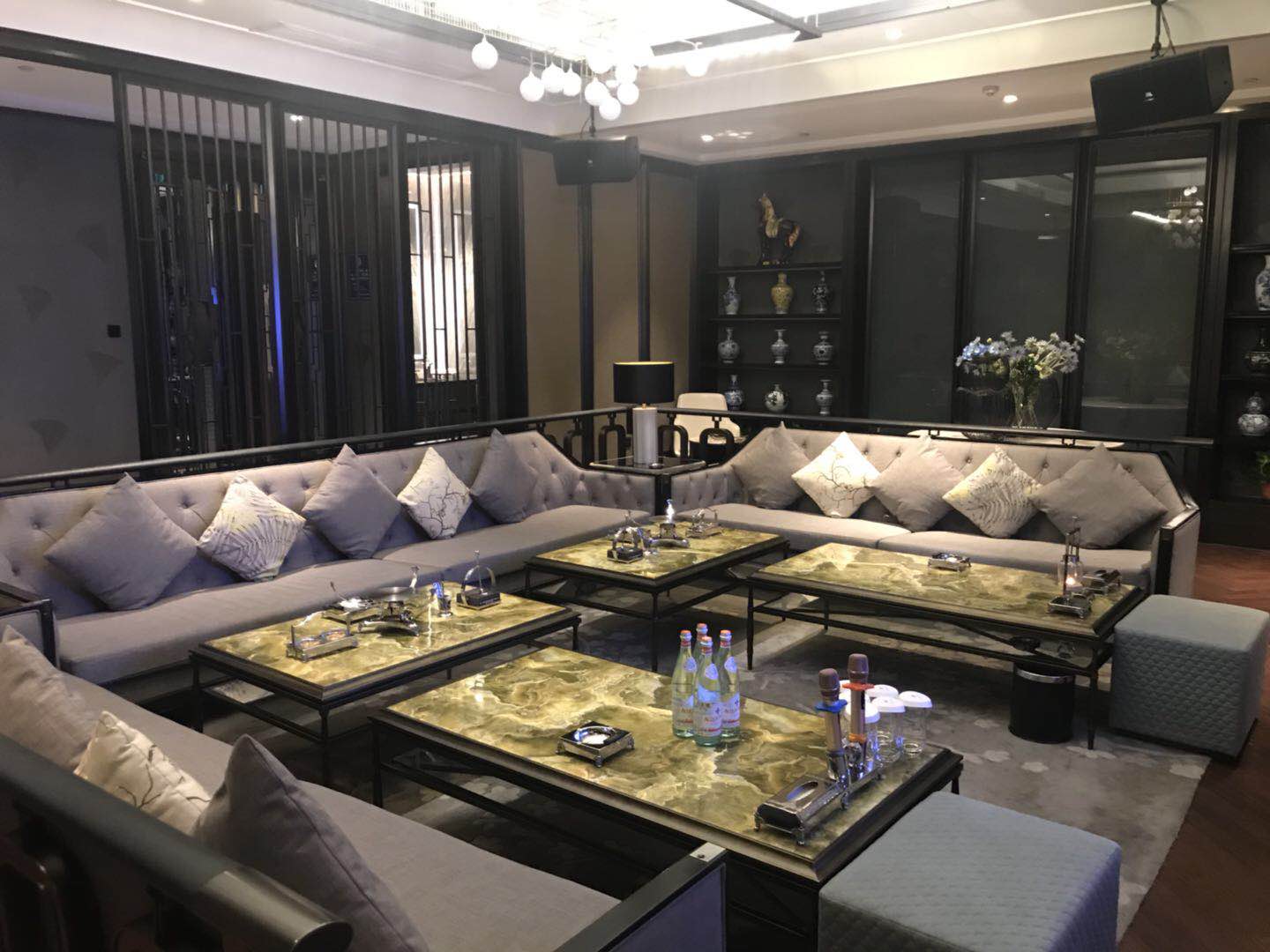 西安市雁塔区夜场2024最新招聘包厢服务员无酒水任务20+ 西安市雁塔区夜场2024最新招聘包厢服务员无酒水任务20+