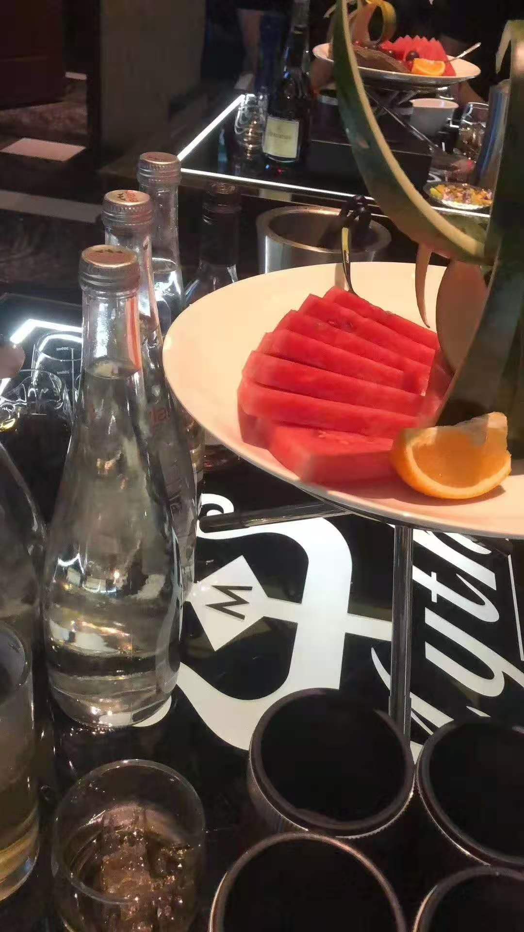 迪庆香格里拉夜总会工作时间短招聘姐姐姐门槛低工资高,生意好急 迪庆香格里拉夜总会工作时间短招聘姐姐姐门槛低工资高,生意好急