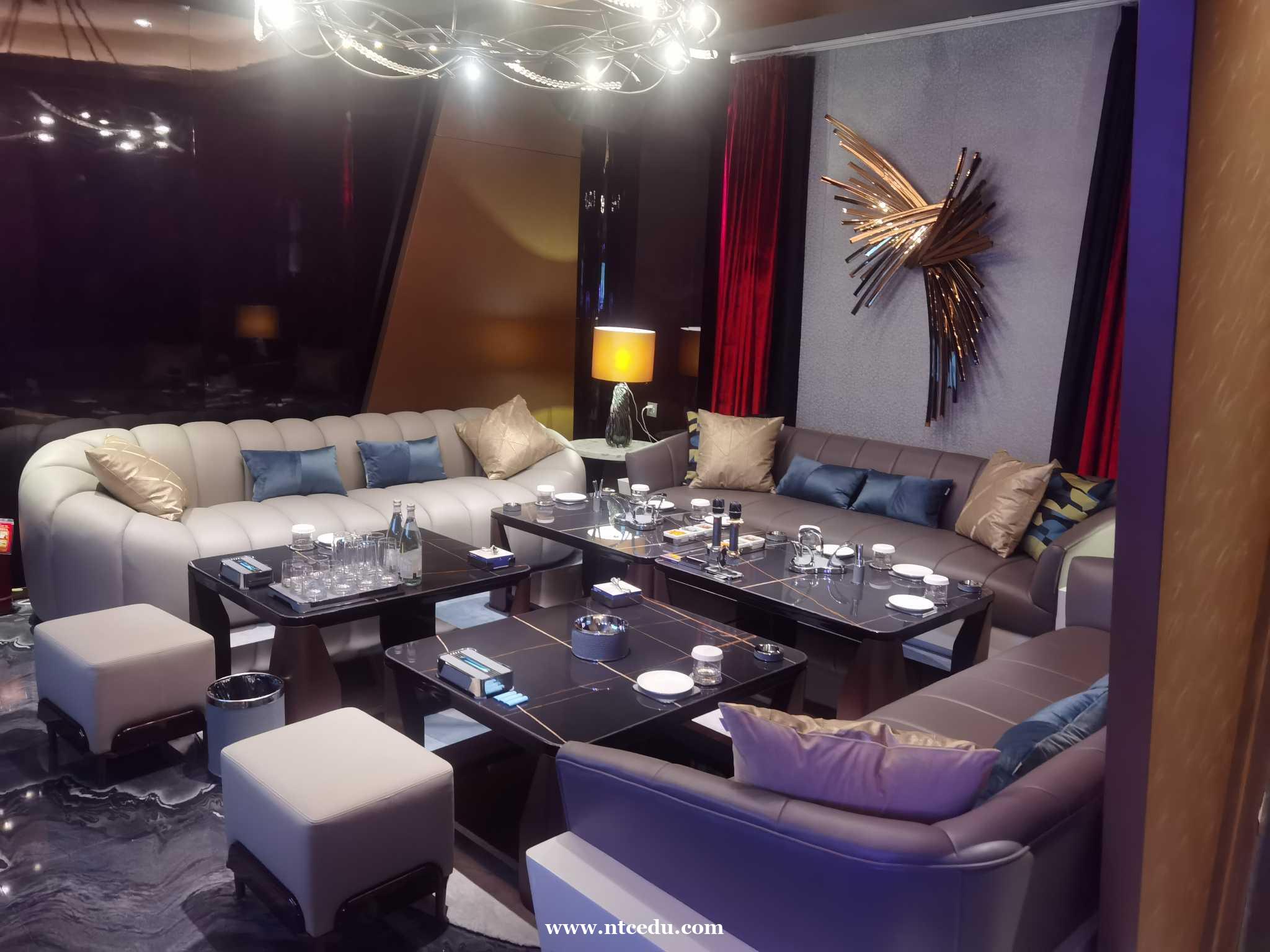 乌鲁木齐夜场2023新招聘生意好客素质高好上班提供住宿 乌鲁木齐夜场2023新招聘生意好客素质高好上班提供住宿