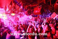 漳州KTV急招高薪日结-