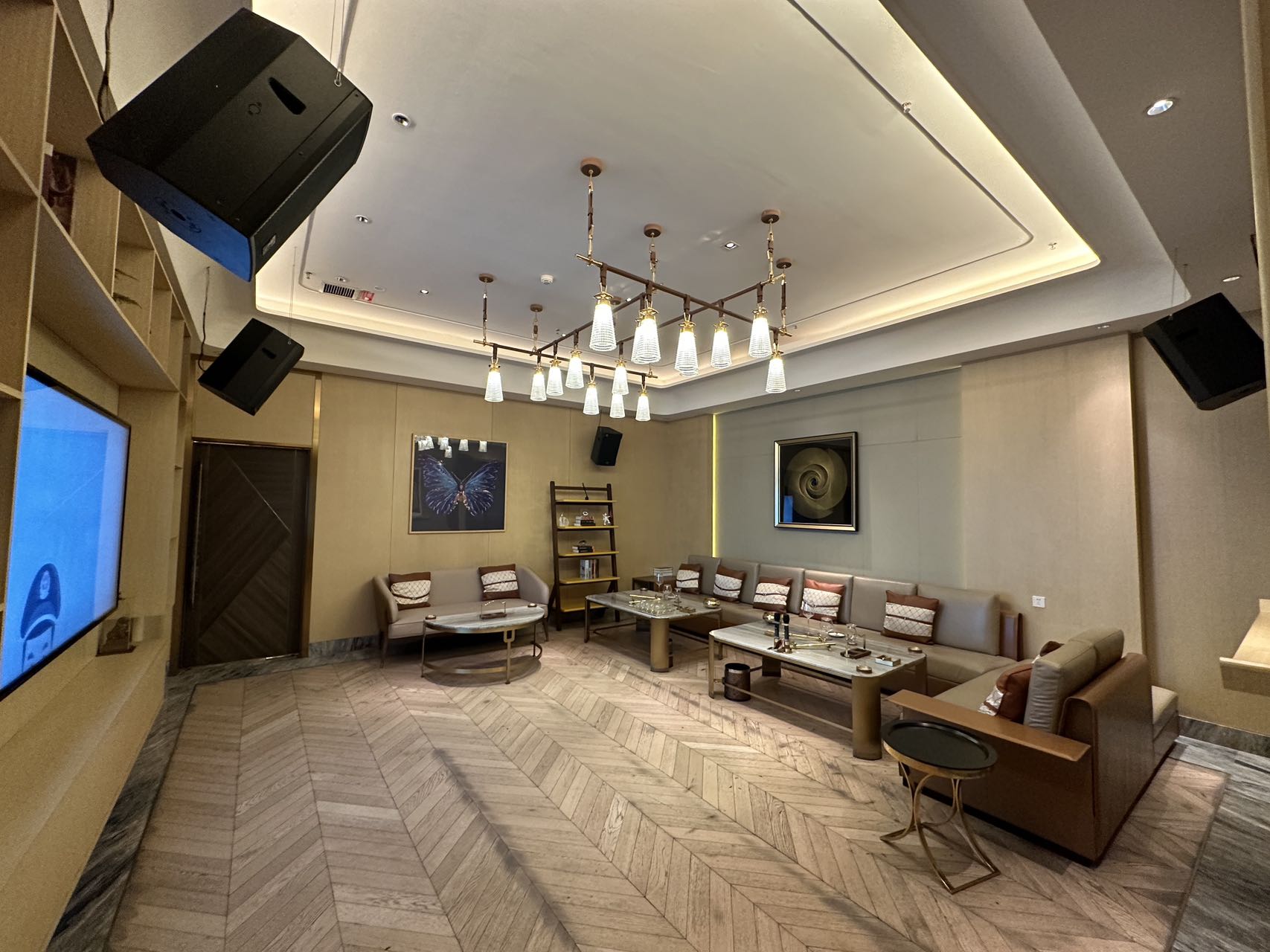 重庆商务KTV招聘商务接待日结四位数 重庆商务KTV招聘商务接待日结四位数