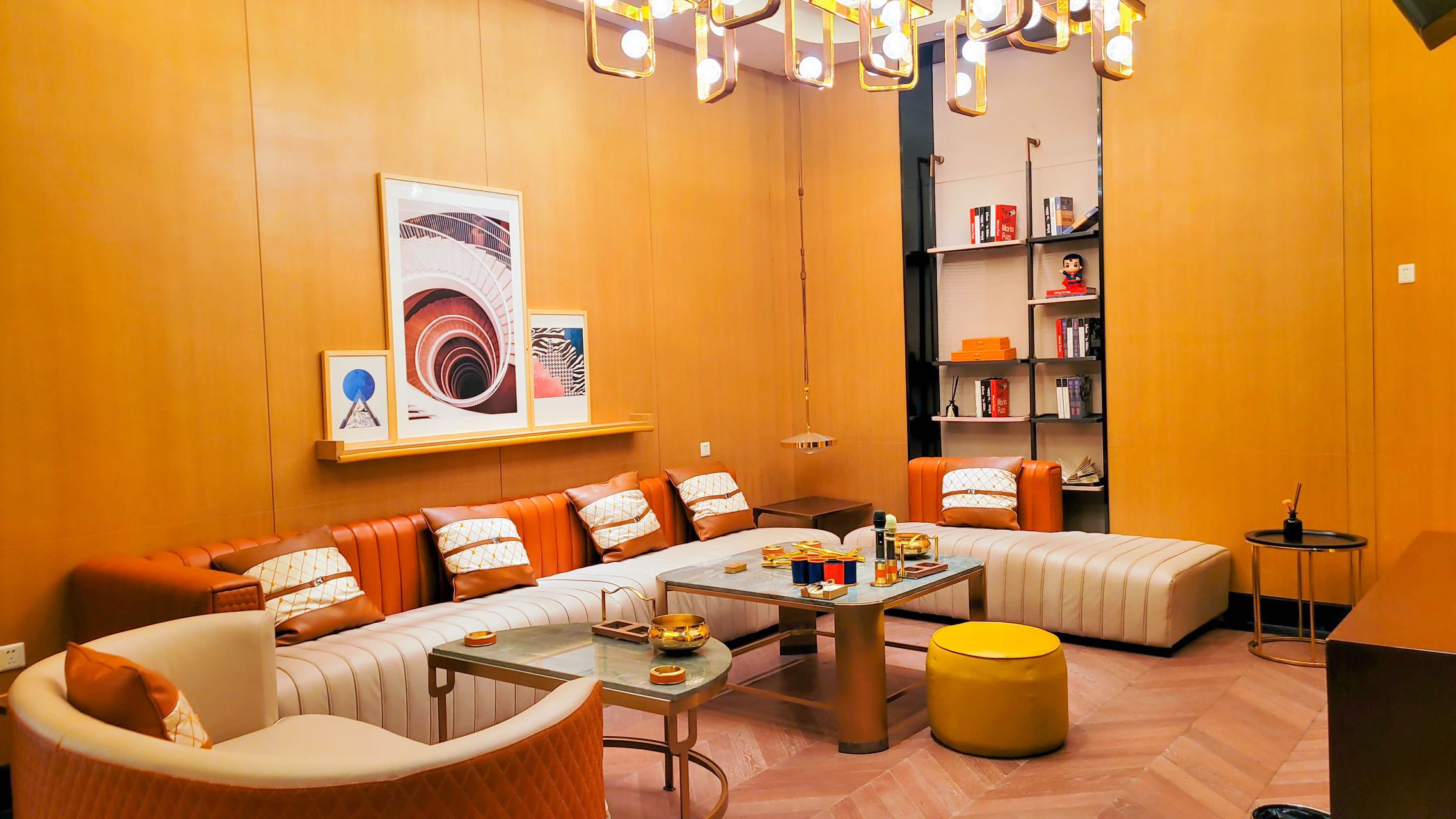 重庆商务KTV招聘商务接待日结四位数 重庆商务KTV招聘商务接待日结四位数